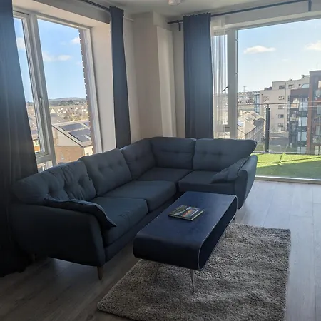 Entire Penthouse 30 Mins To Center Via Luas *