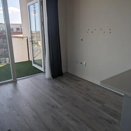 公寓 Entire Penthouse 30 Mins To Center Via Luas *