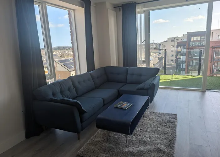 Entire Penthouse 30 Mins To Center Via Luas *